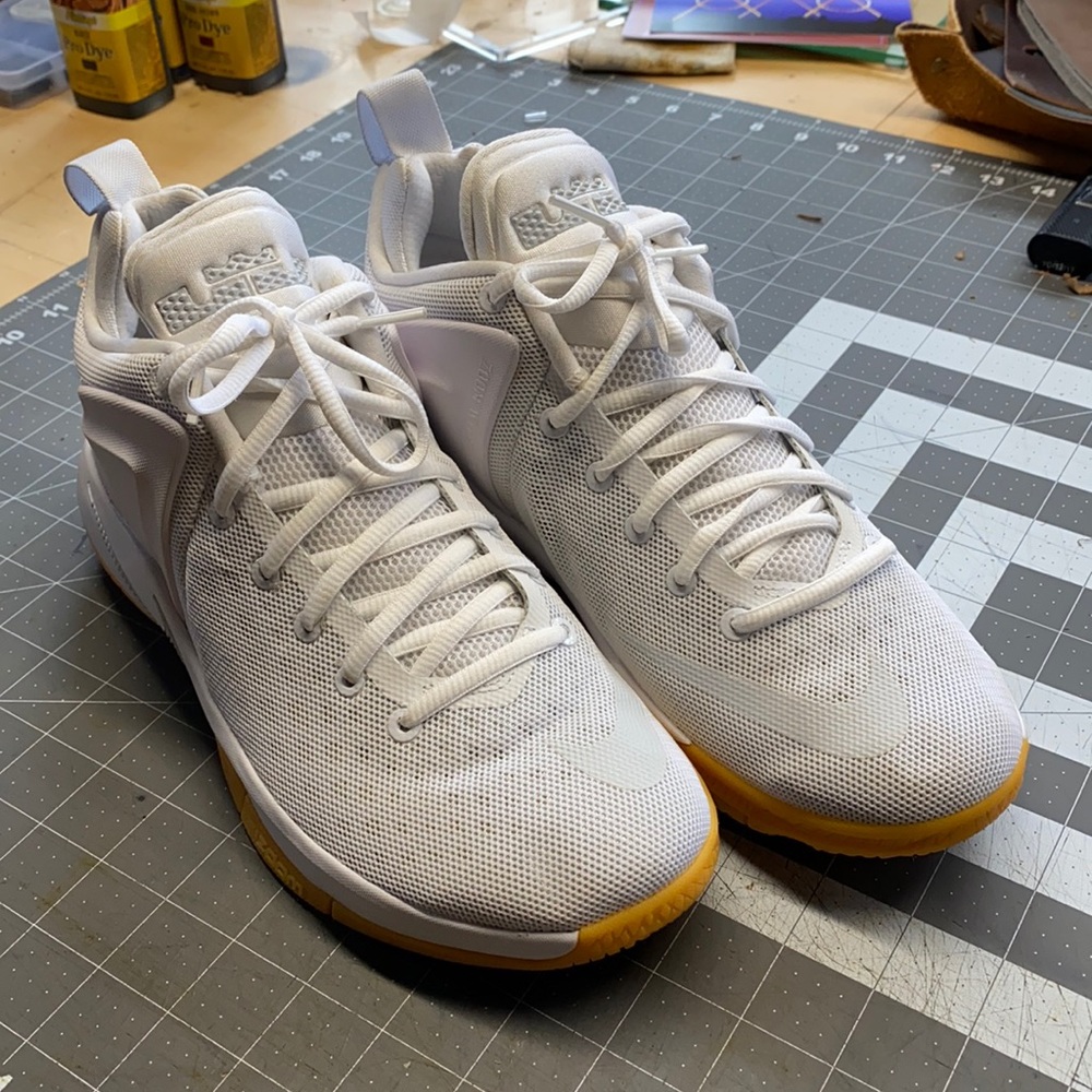 Brand New Nike Lebron James Zoom Witness m size 8